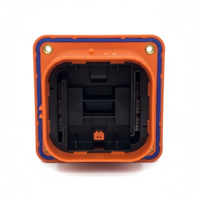 TE CONNECTIVITY 1-1587987-4