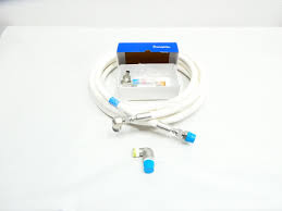 SWAGELOK SS-ST6TA6TA6-240 PTFE