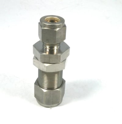 SWAGELOK SS-810-61-6