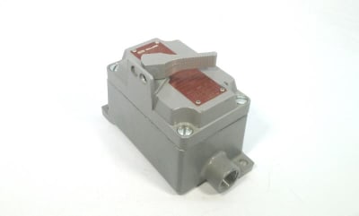 HUBBELL XNS-2C