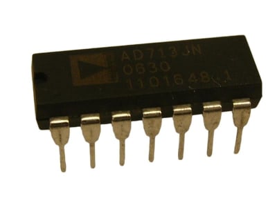 ANALOG DEVICES AD713JNZ