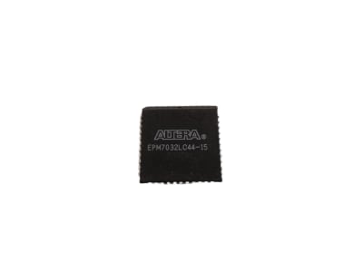 ALTERA CORPORATION EPM7032LC44-15