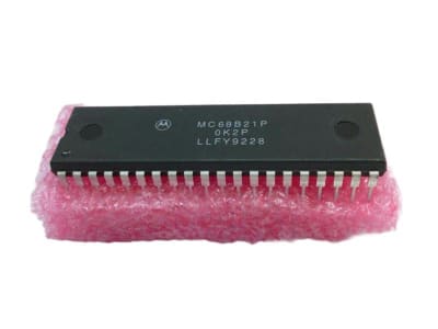 AMERICAN MICROSEMICONDUCTOR MC68B21P