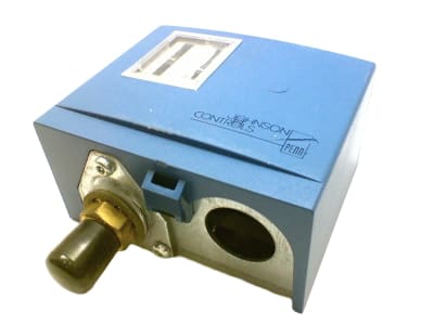 JOHNSON CONTROLS P735AAA-9202
