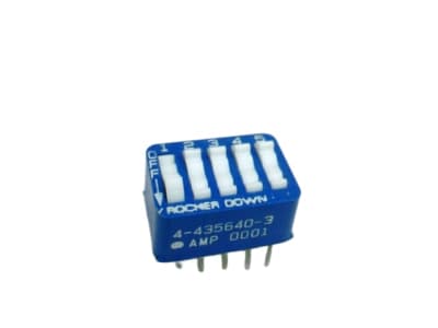 TE CONNECTIVITY 4-435640-3