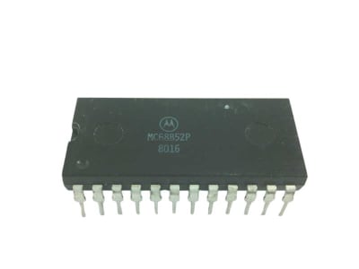 NXP SEMICONDUCTOR MC68B52P