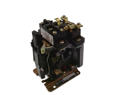 SCHNEIDER ELECTRIC 9050AO12DV02