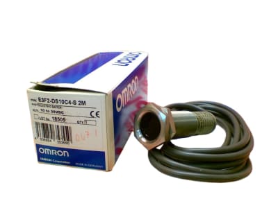 OMRON E3F2-DS10C4-S-2M