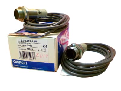 OMRON E3F2-7C4-S-2M