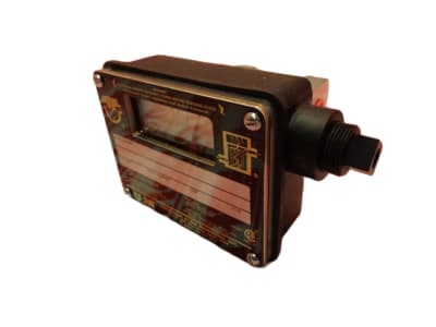 UNIVERSAL FLOW MONITORS 02GM-4BP-250V.9-A11BWR-.5D