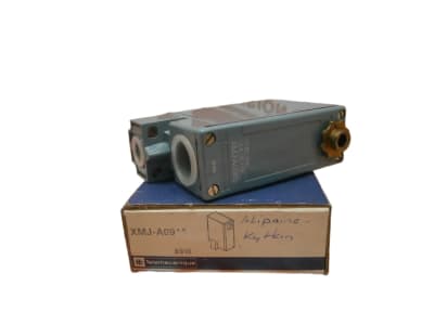 SCHNEIDER ELECTRIC XMJ-A0915