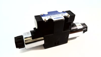 INTERNATIONAL FLUID POWER DG03-2C-24VDC82WB