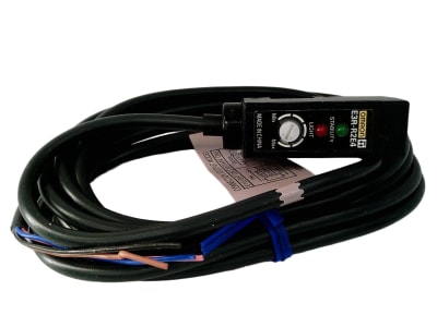 OMRON E3R-R2E4