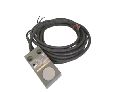 OMRON TL-W5F1