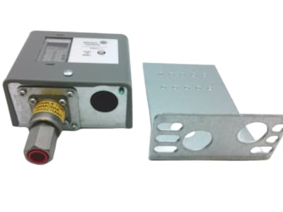 JOHNSON CONTROLS P70KA-7