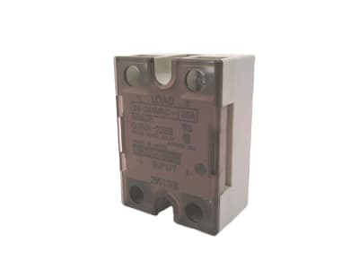 OMRON G3NA-225B DC5-24
