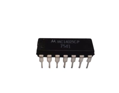 NXP SEMICONDUCTOR MC14025CP
