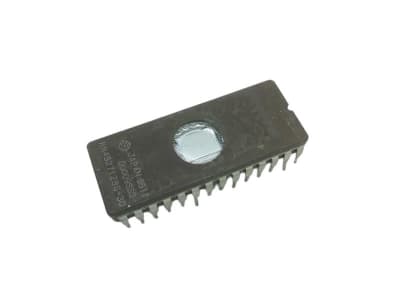 HITACHI HN4827128G-30
