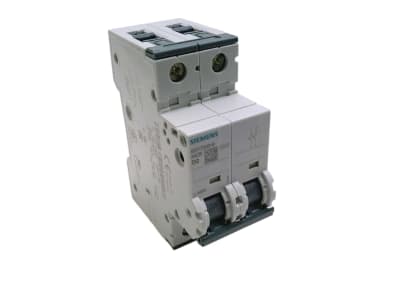 SIEMENS 5SY7202-8