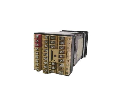 INVENSYS 818S/TC/R0V10/NONE/NONE/NONE/NONE/NONE/FF/03/0/1200/C/NO/NO/E/IN/S/N////