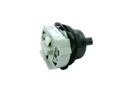 ALLEN BRADLEY 800H-JR2KT7