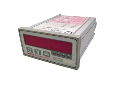 STATUS INSTRUMENTS DM4000C/01/00/000/240V