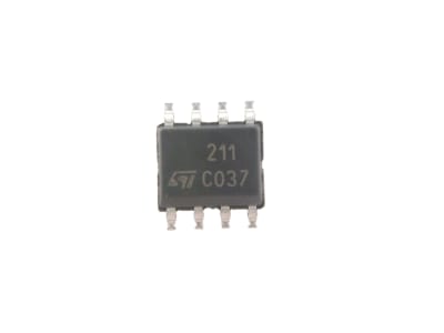 ST MICRO LM211DT