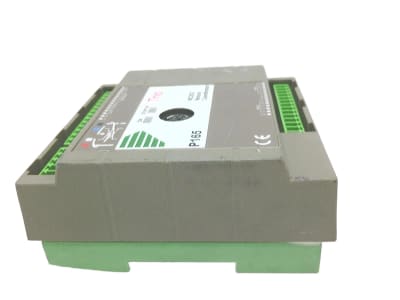 OMRON P165MC202