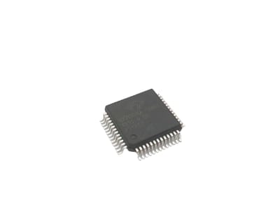INFINEON CY7C136-55NXC