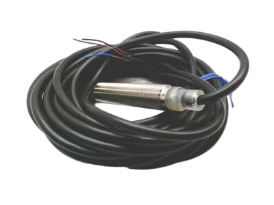 OMRON E2B-M12LS04-WP-C1 5M