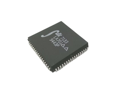 INTEGRATED DEVICE TECHNOLOGY IDT7133LA70J