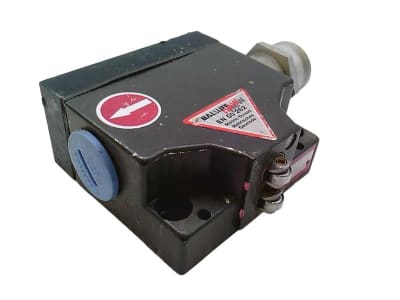 BALLUFF BNS 813-B02-L12-61-A-22-02-C093