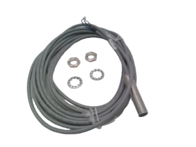 BALLUFF BES0065