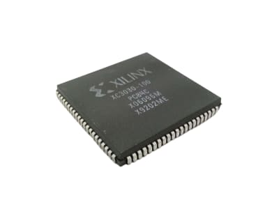 XILINX XC3030-100PC84C