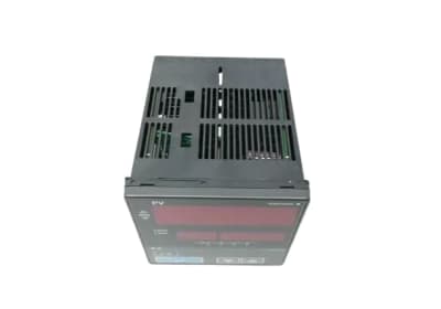 YOKOGAWA UT450-04/Z