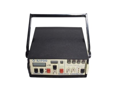 INTERNATIONAL LIGHT IL1700