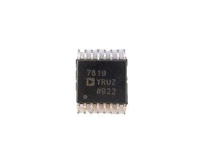 ANALOG DEVICES AD7819YRUZ