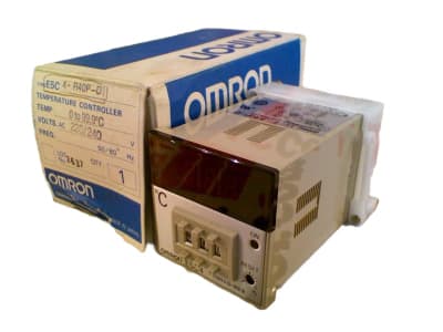 OMRON E5C4-R40P-D-AC220-240