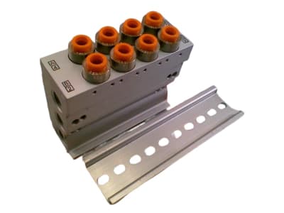 SMC VV5QZ25-04N7TC-D