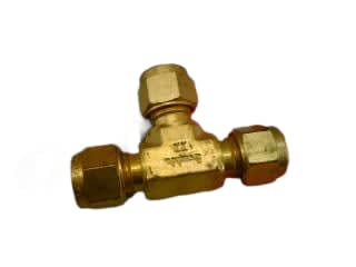 SWAGELOK B-8MO-3