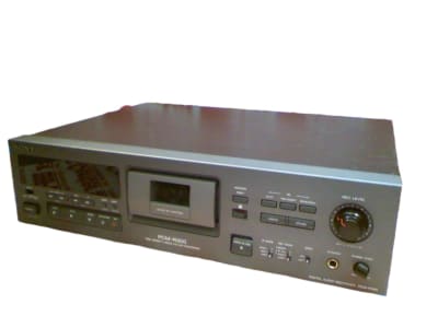 SONY PCM-R300