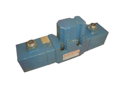 MOOG D651-401