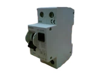 SIEMENS 5SU1-153-0KV16