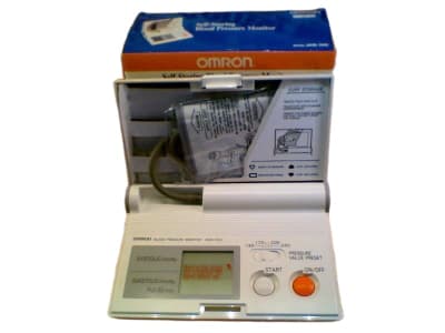 OMRON HEM 704 C