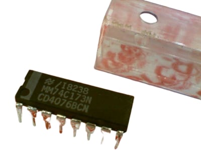 TEXAS INSTRUMENTS SEMI CD4076BCN
