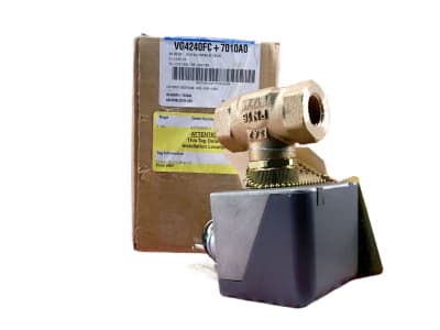 JOHNSON CONTROLS VG4240FC-7010A0