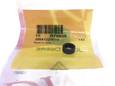 JOHN DEERE R79605