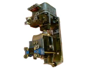SCHNEIDER ELECTRIC 9050CO2E