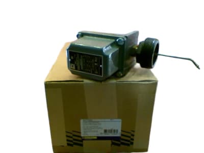 TELEMECANIQUE SENSORS 9037HW33