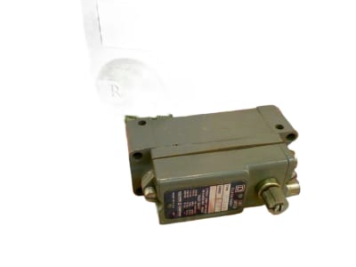 SCHNEIDER ELECTRIC 9007-AW18S5